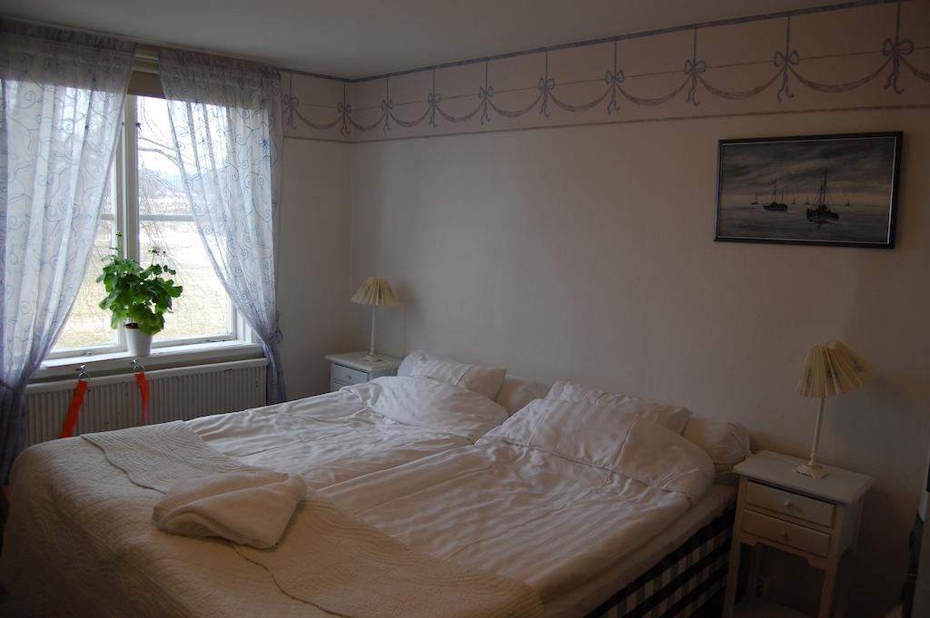 Bed and Breakfast Tullgarns Vardshus Vagnhärad Zimmer foto