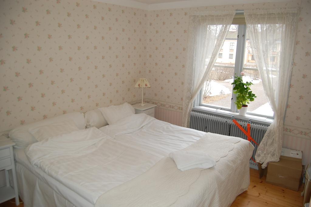 Bed and Breakfast Tullgarns Vardshus Vagnhärad Zimmer foto